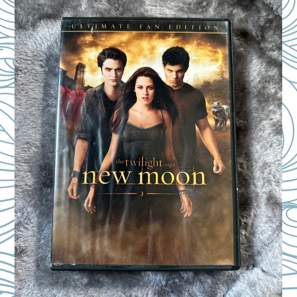 The Twilight Saga New Moon DVD Ultimate Fan Edition - Picture 1 of 3